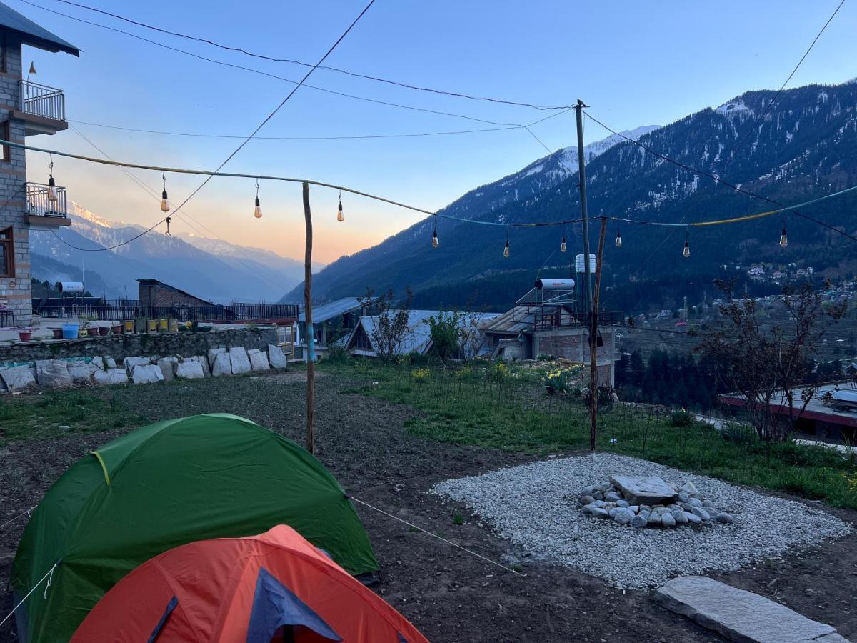 Hostel The Vagabond Manali Exterior foto