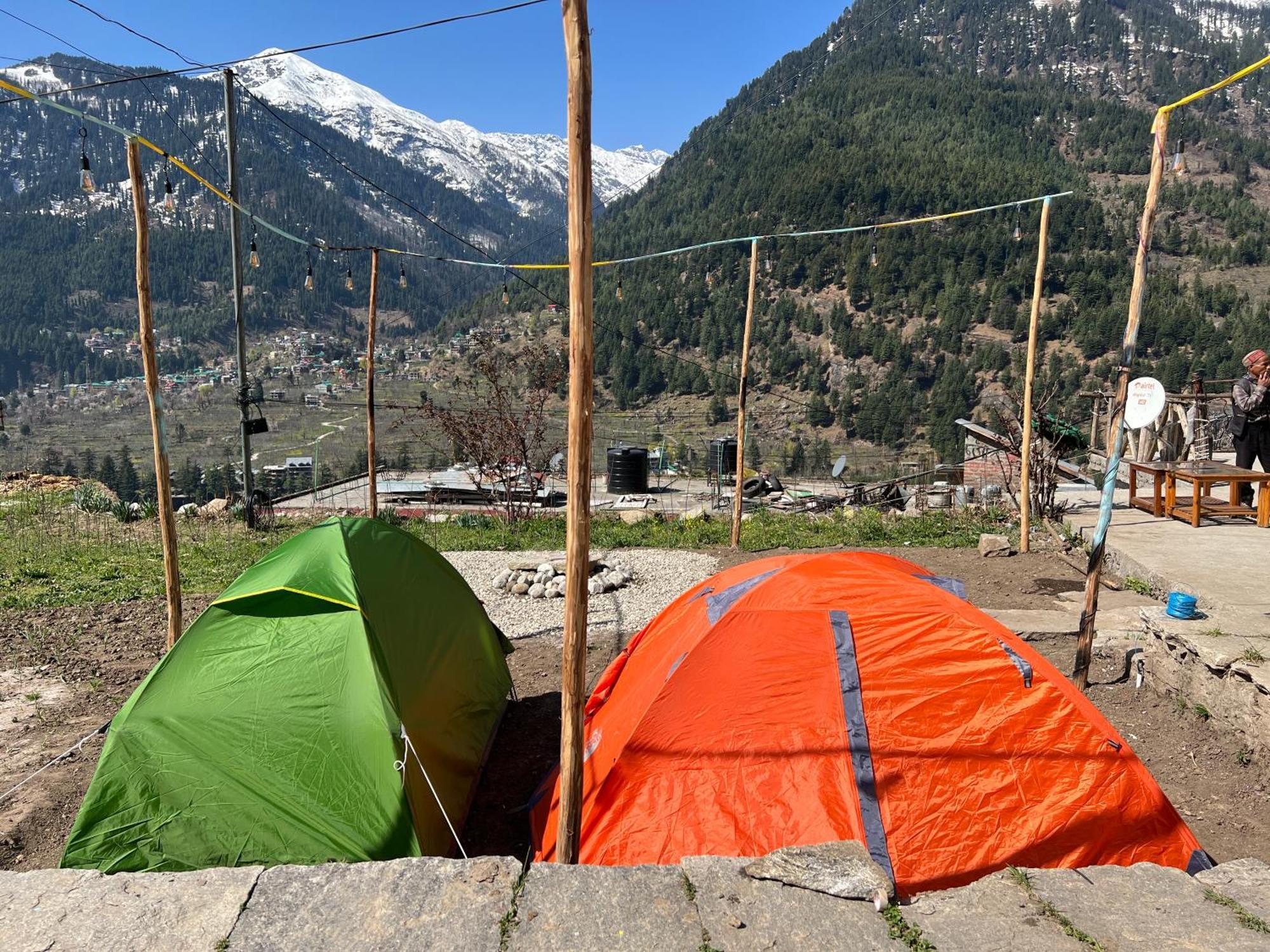 Hostel The Vagabond Manali Exterior foto