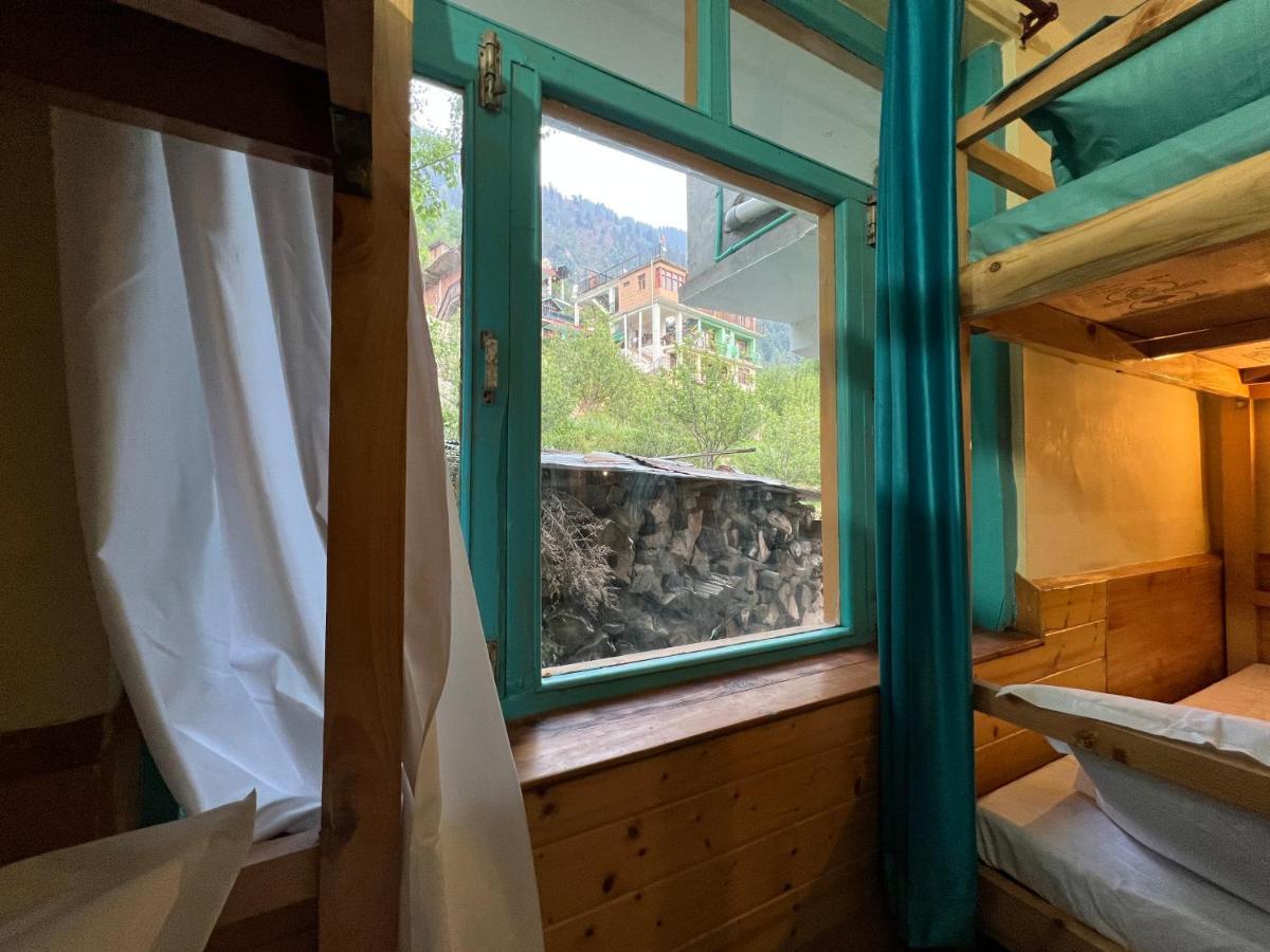 Hostel The Vagabond Manali Exterior foto