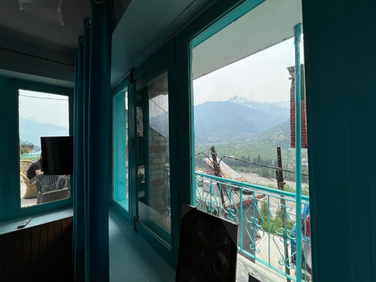 Hostel The Vagabond Manali Exterior foto