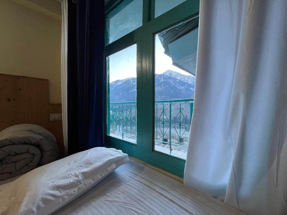 Hostel The Vagabond Manali Exterior foto