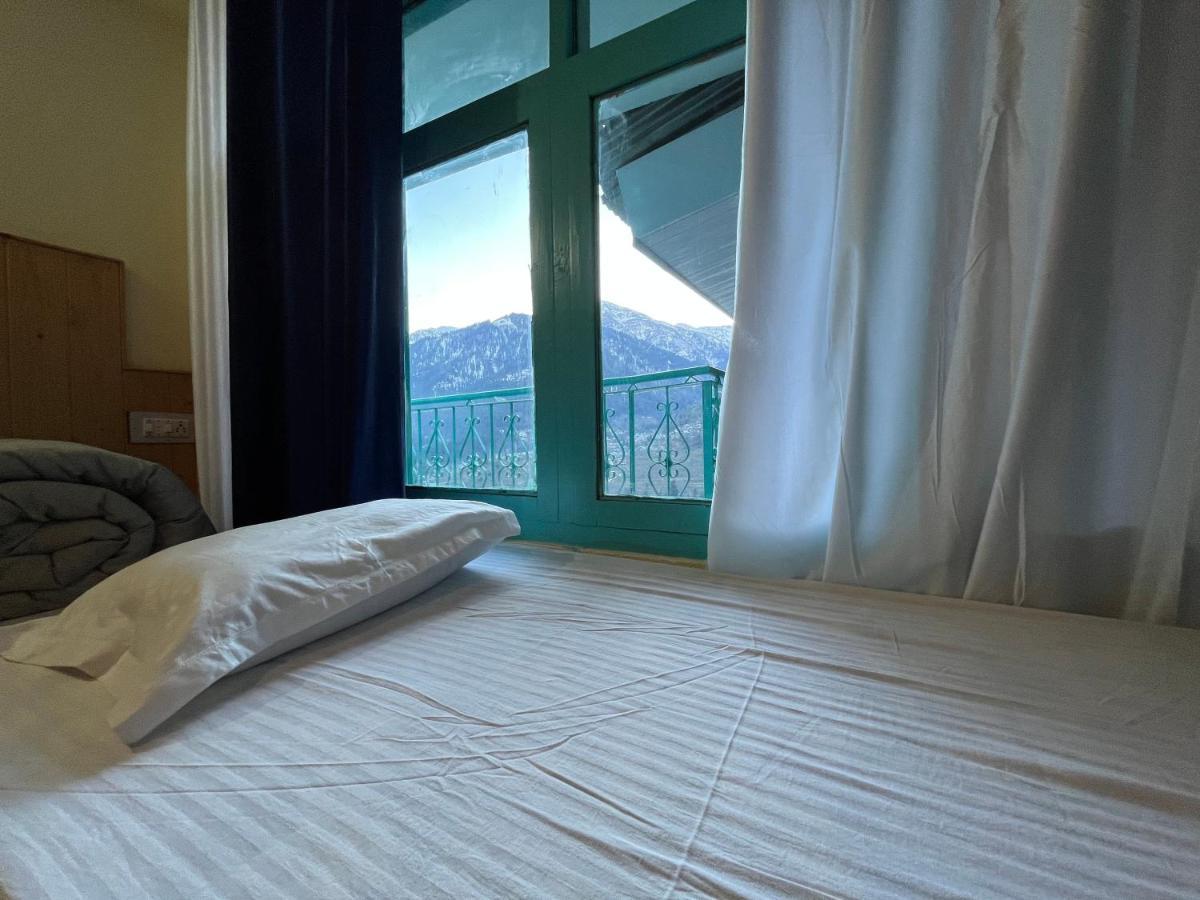 Hostel The Vagabond Manali Exterior foto
